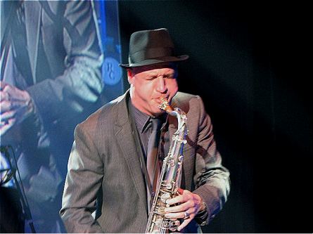 Stephan Abel beim Saxophon-Solo
